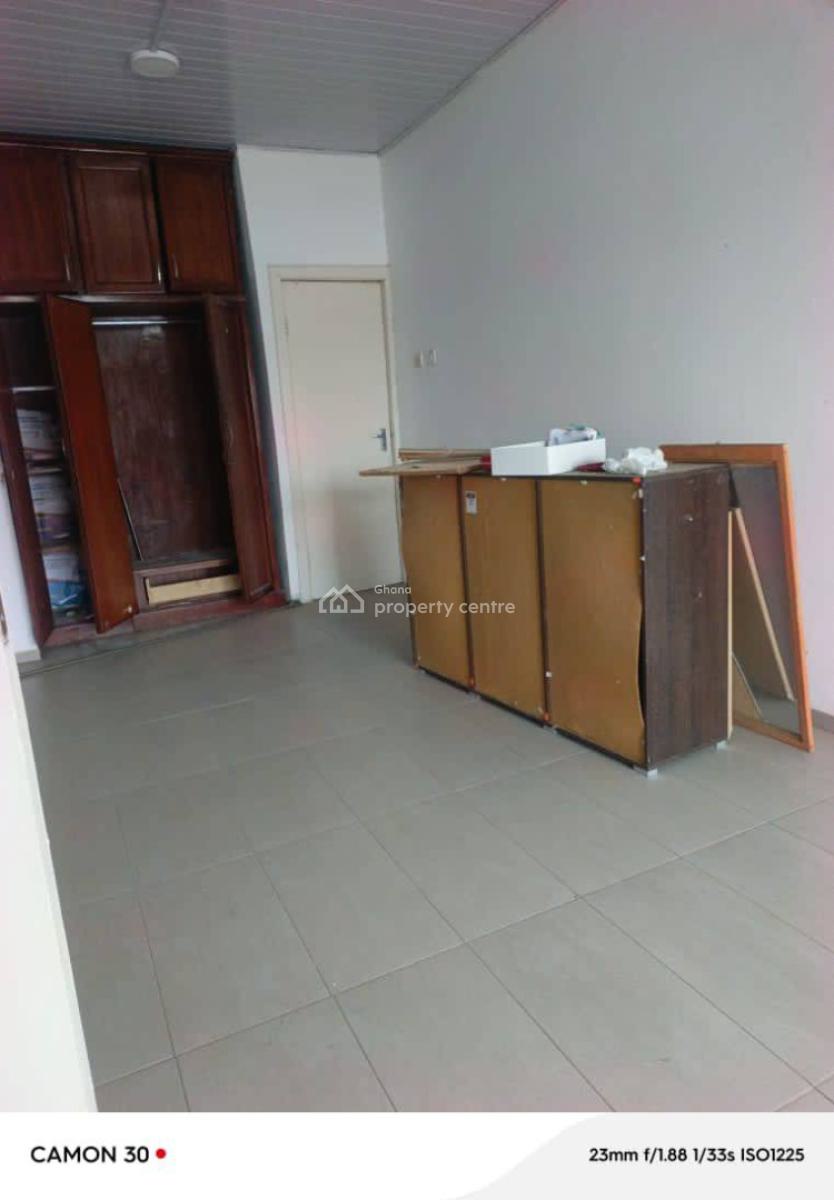 Executive Spacious Semi Detached 3 Bedroom, Spintex, Accra, Semi-detached Duplex for Rent