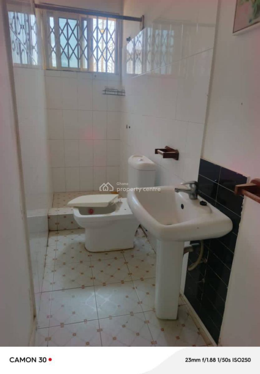 Executive Spacious Semi Detached 3 Bedroom, Spintex, Accra, Semi-detached Duplex for Rent