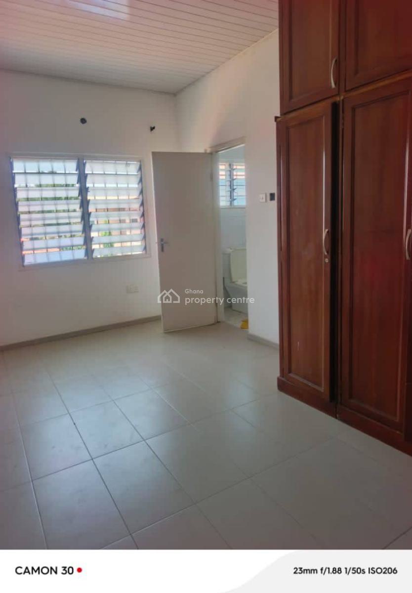 Executive Spacious Semi Detached 3 Bedroom, Spintex, Accra, Semi-detached Duplex for Rent