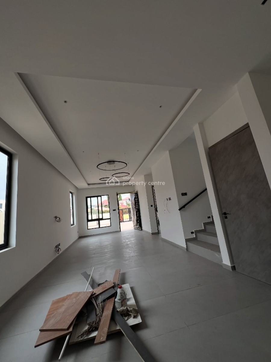 Executive 4.5 Bedroom, Adenta Municipal, Accra, House for Sale