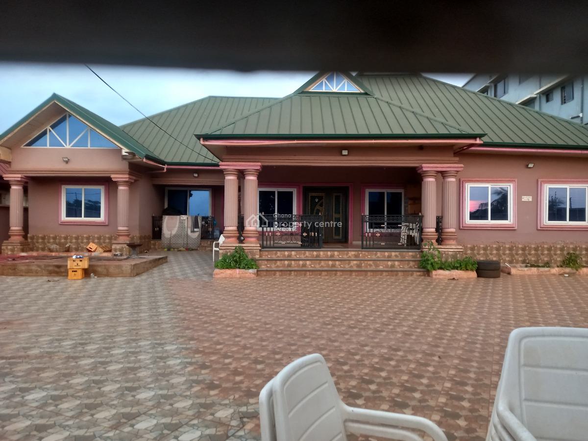 5 Bedrooms, Asuofia Kokoben, Kumasi Metropolitan, Ashanti, House for Sale