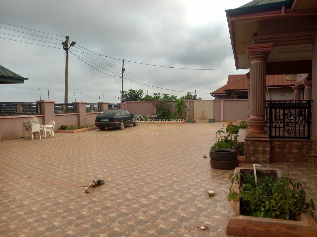 5 Bedrooms, Asuofia Kokoben, Kumasi Metropolitan, Ashanti, House for Sale