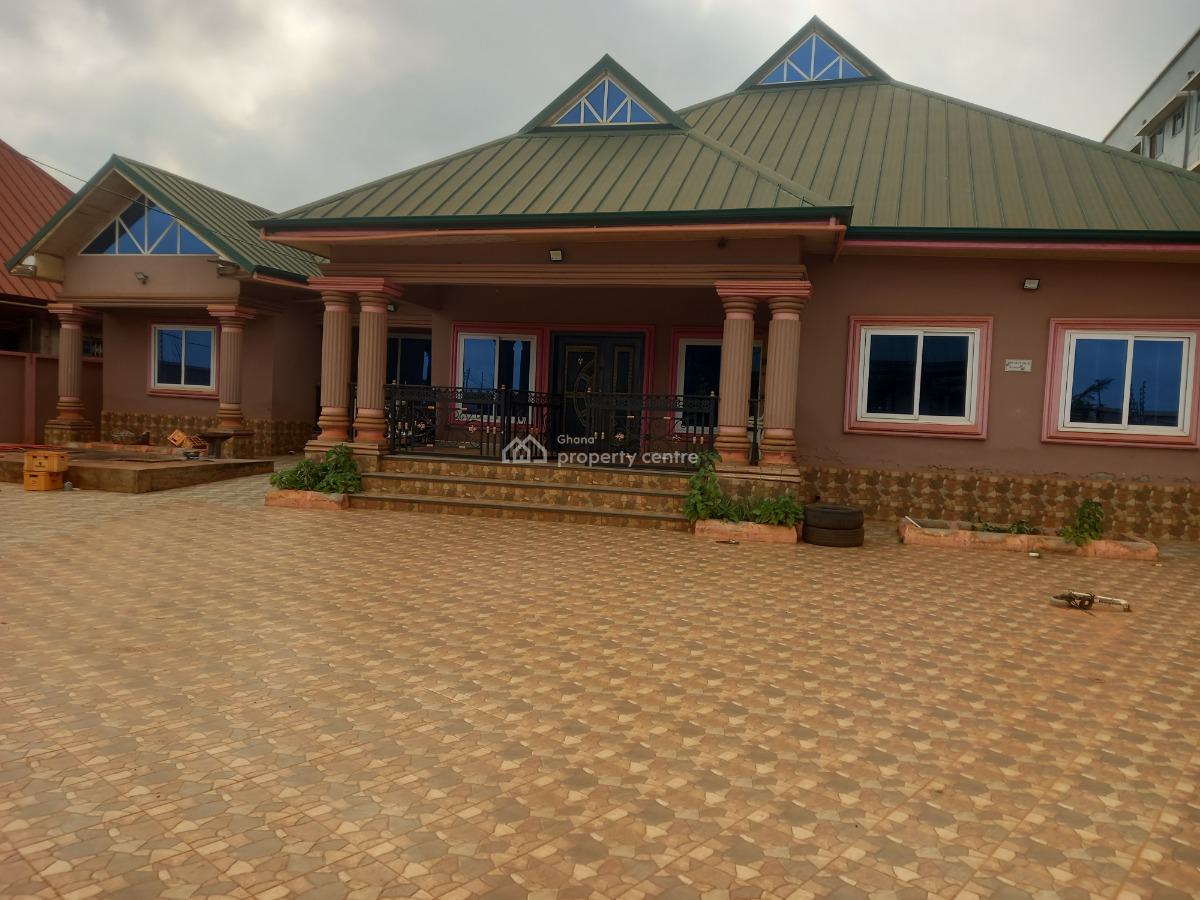 5 Bedrooms, Asuofia Kokoben, Kumasi Metropolitan, Ashanti, House for Sale