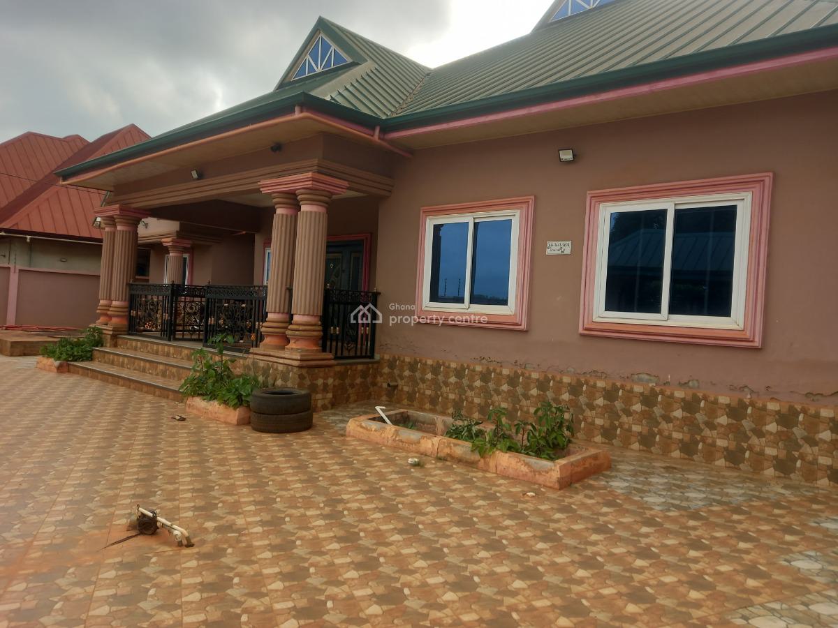 5 Bedrooms, Asuofia Kokoben, Kumasi Metropolitan, Ashanti, House for Sale