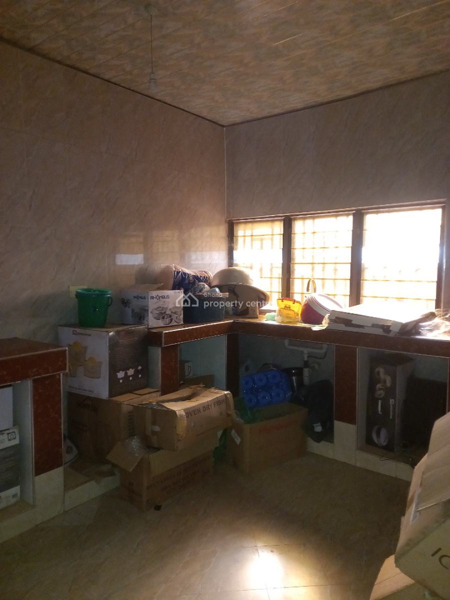 5 Bedrooms, Asuofia Kokoben, Kumasi Metropolitan, Ashanti, House for Sale