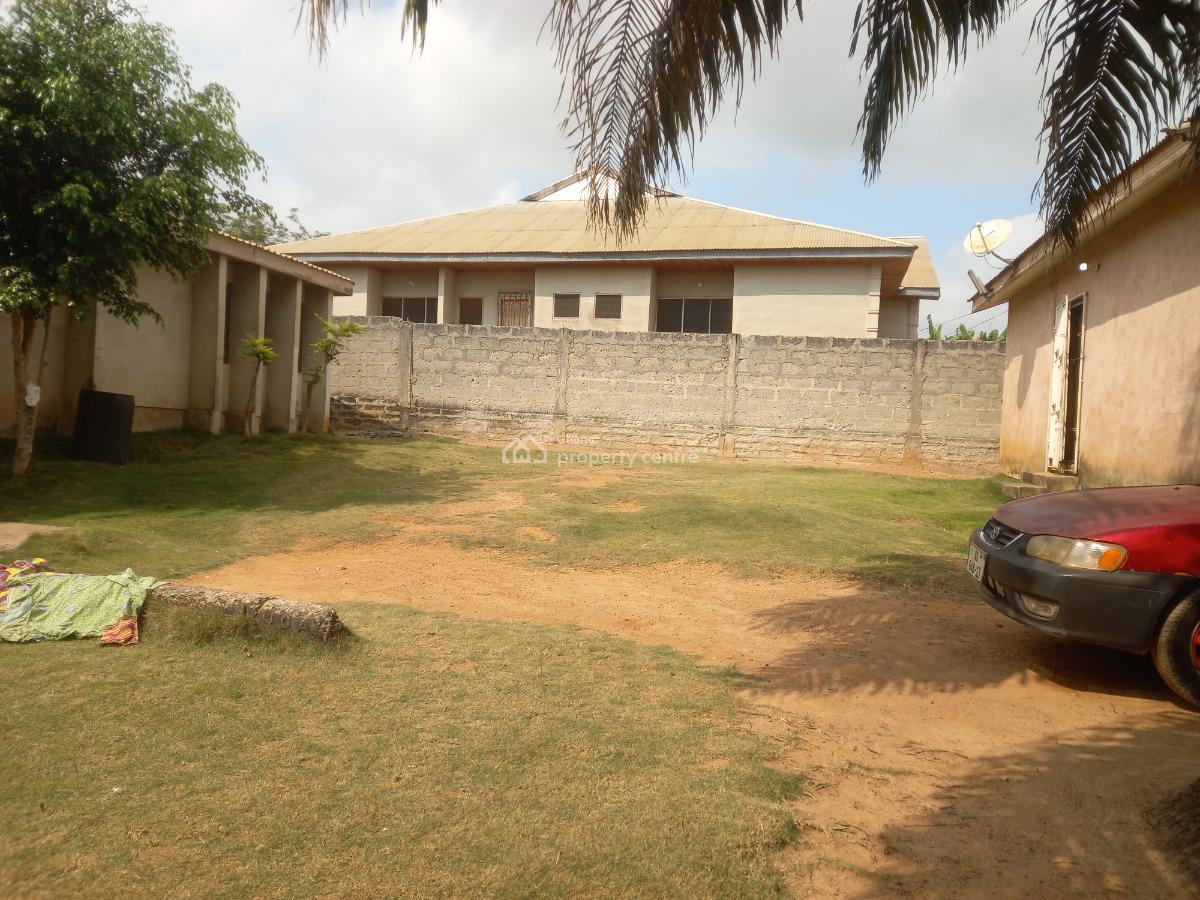 2 Bedrooms  ( Plot Size 100*90), Abuakwa Koforidua., Kumasi Metropolitan, Ashanti, House for Sale