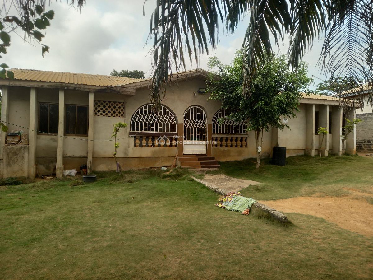 2 Bedrooms  ( Plot Size 100*90), Abuakwa Koforidua., Kumasi Metropolitan, Ashanti, House for Sale