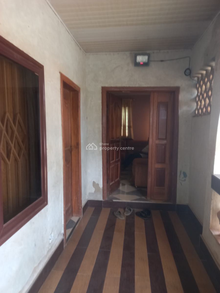 2 Bedrooms  ( Plot Size 100*90), Abuakwa Koforidua., Kumasi Metropolitan, Ashanti, House for Sale