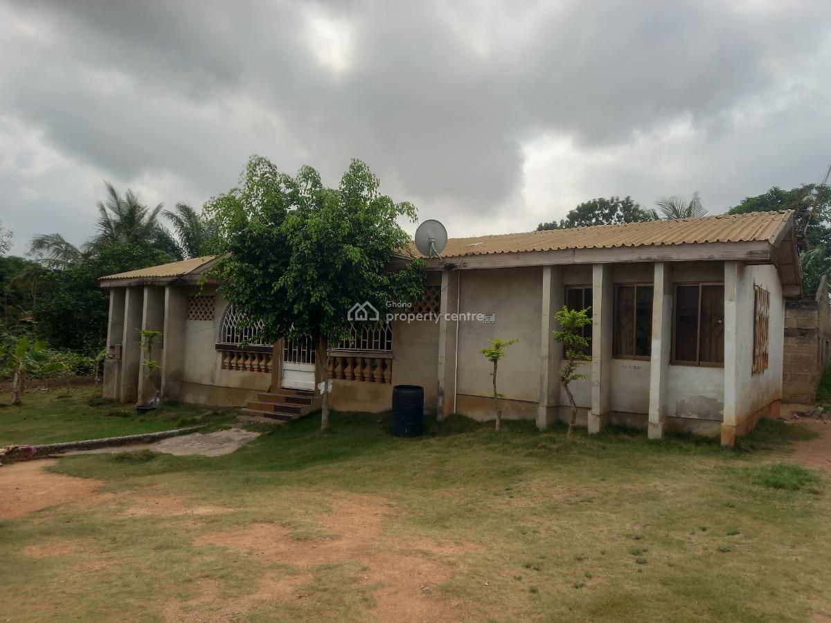 2 Bedrooms  ( Plot Size 100*90), Abuakwa Koforidua., Kumasi Metropolitan, Ashanti, House for Sale