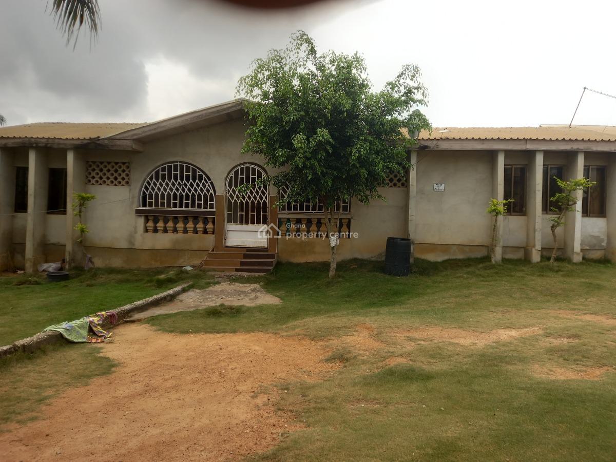 2 Bedrooms  ( Plot Size 100*90), Abuakwa Koforidua., Kumasi Metropolitan, Ashanti, House for Sale