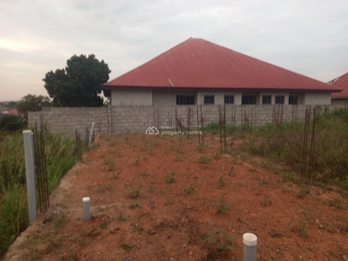 Plot.  ( Buokrom Estate Quarry), Buokrom Estate Quarry., Kumasi Metropolitan, Ashanti, Land for Sale