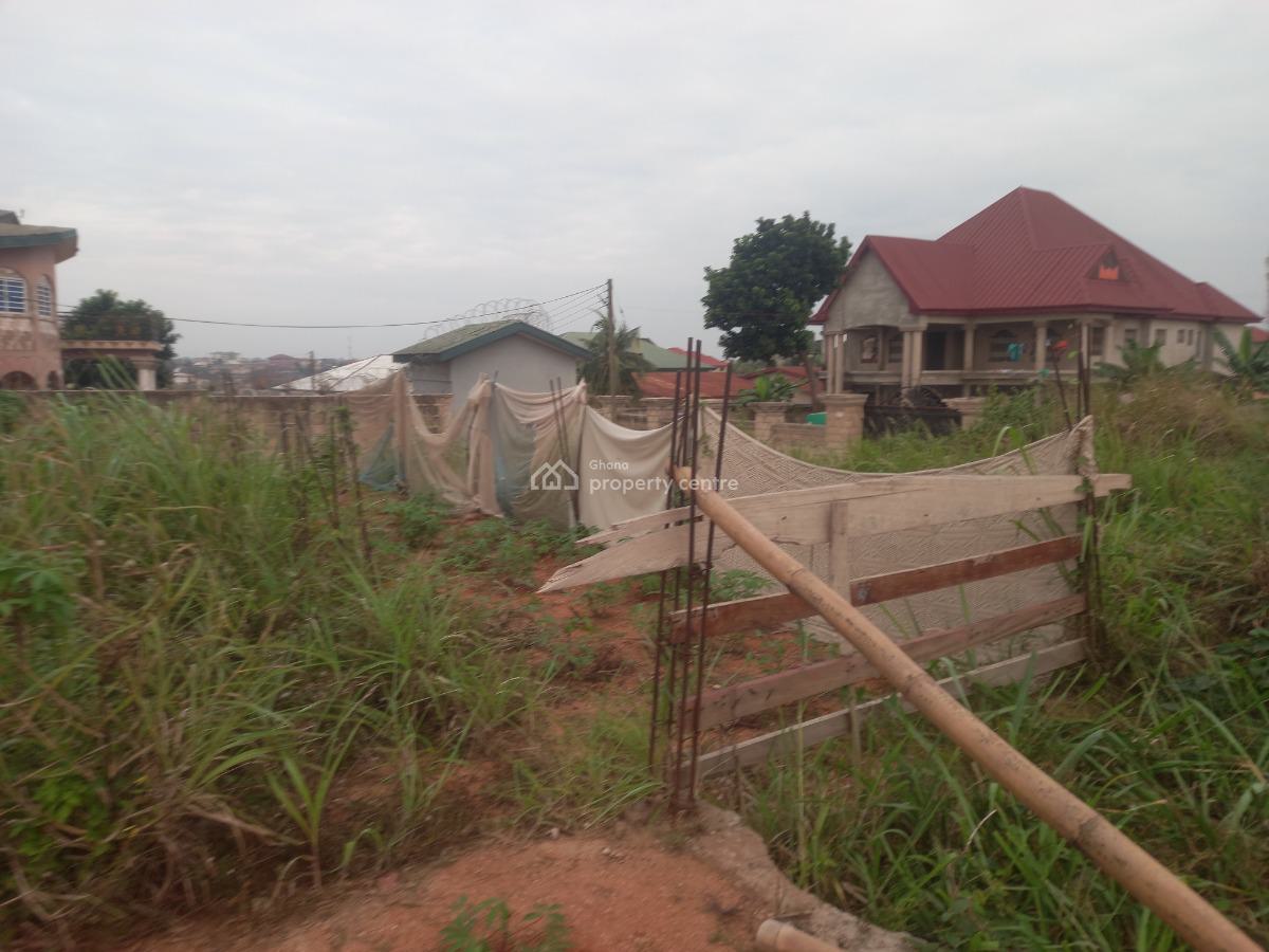 Plot.  ( Buokrom Estate Quarry), Buokrom Estate Quarry., Kumasi Metropolitan, Ashanti, Land for Sale