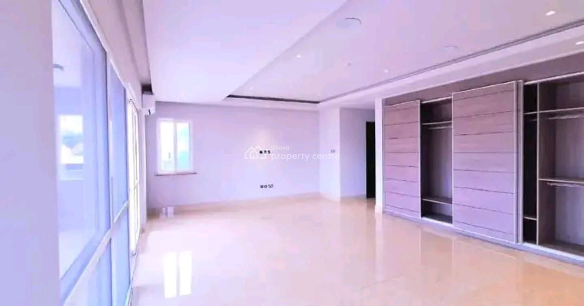 Luxurious 4bedroom Townhouse @ East Airport, East Airport, Airport Residential Area, Accra, House for Rent