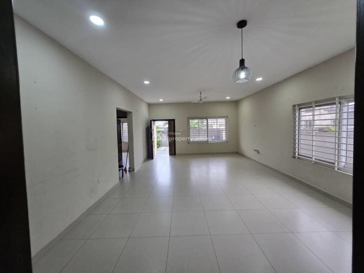 3 Bedrooms at Pokuase Canada Junction, Ablekuma Highway Canada Junction, Pokuase (pokoasi), Ga West Municipal, Accra, Detached Bungalow for Sale