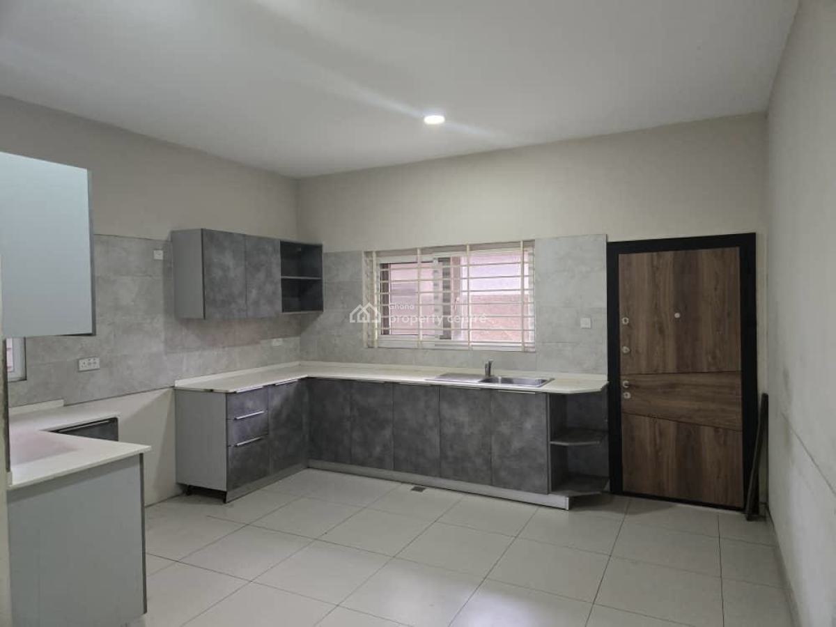 3 Bedrooms at Pokuase Canada Junction, Ablekuma Highway Canada Junction, Pokuase (pokoasi), Ga West Municipal, Accra, Detached Bungalow for Sale