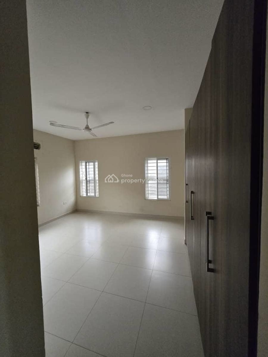 3 Bedrooms at Pokuase Canada Junction, Ablekuma Highway Canada Junction, Pokuase (pokoasi), Ga West Municipal, Accra, Detached Bungalow for Sale