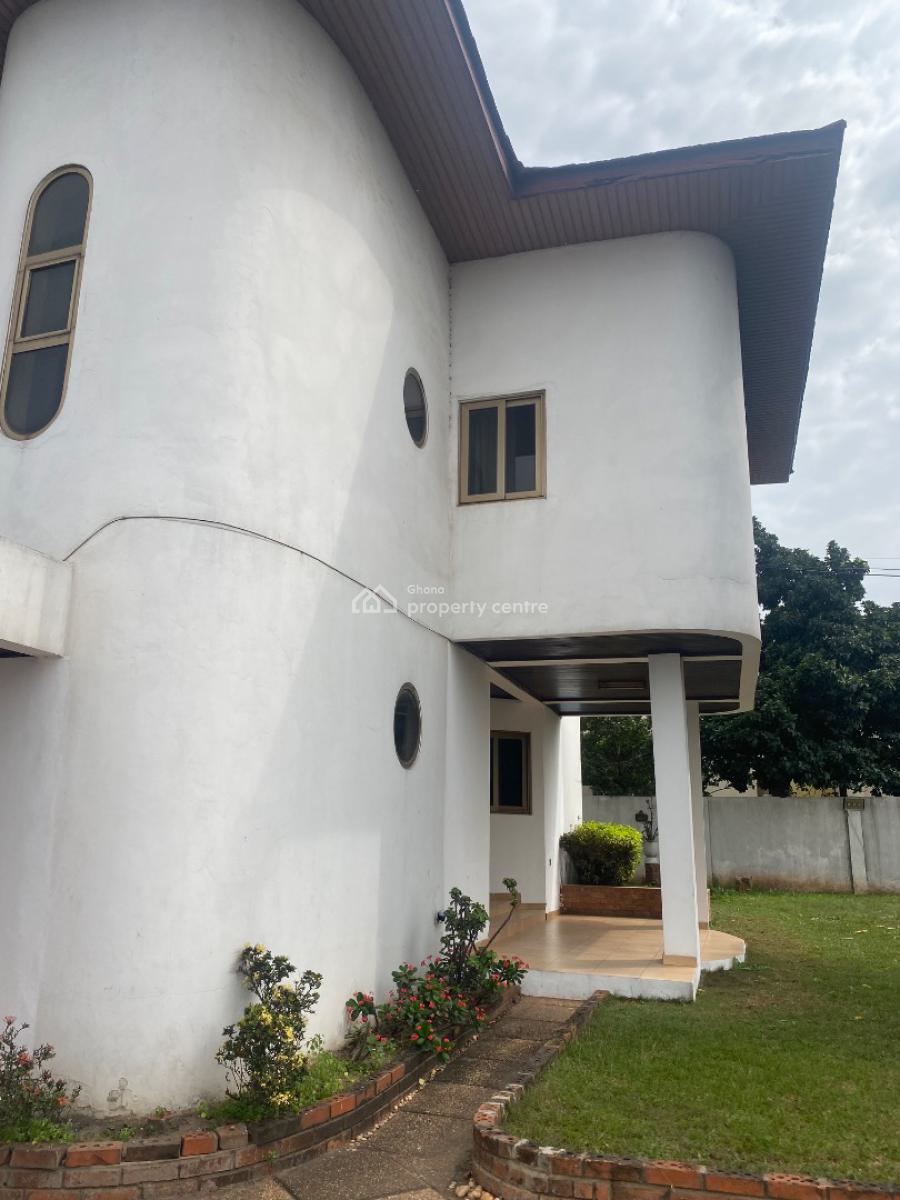 6 Bedrms on 2 Plots at Achimota  Main Road, Cfc Estate Main Road Side, Achimota, Accra, Detached Duplex for Sale