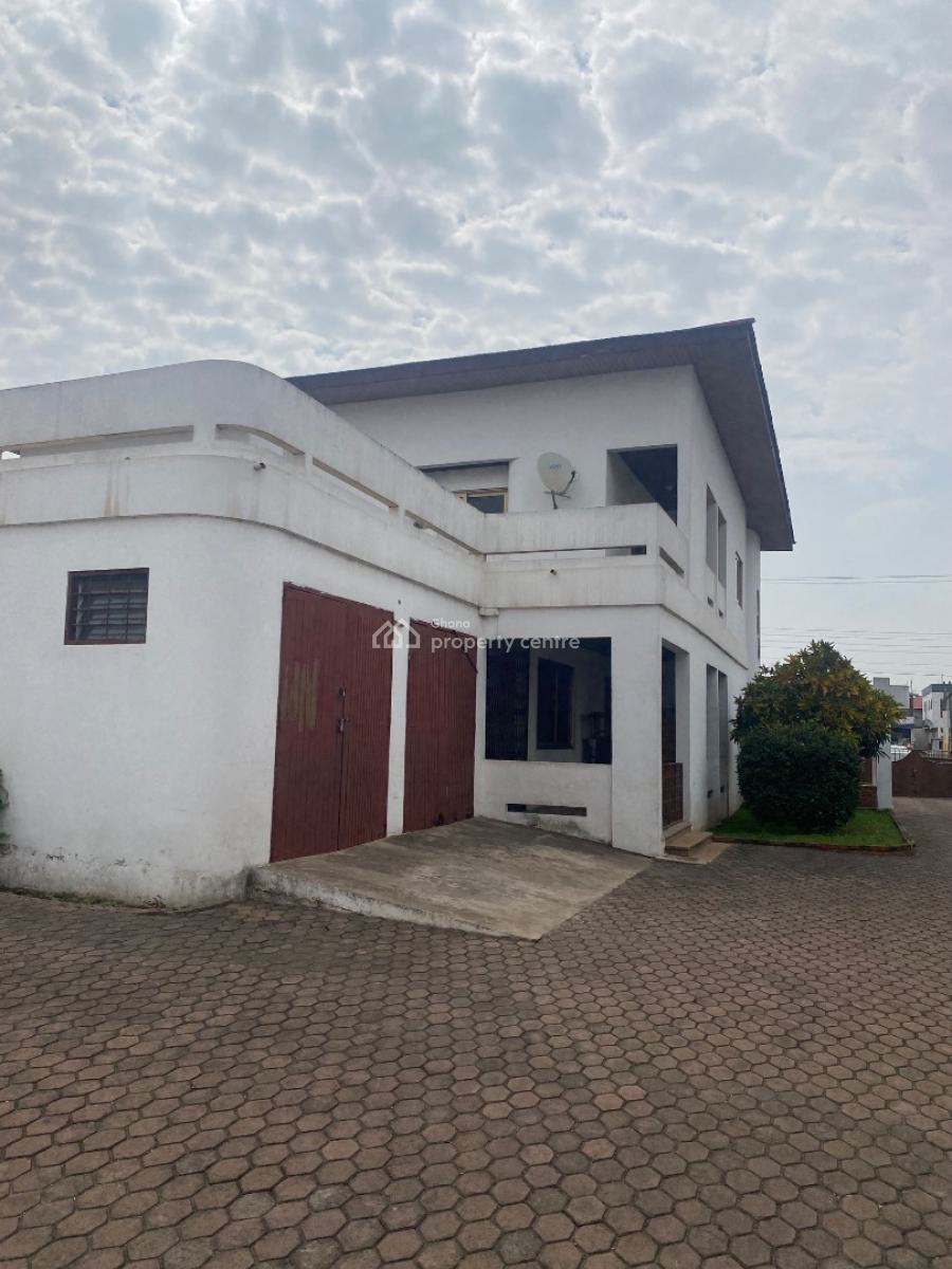 6 Bedrms on 2 Plots at Achimota  Main Road, Cfc Estate Main Road Side, Achimota, Accra, Detached Duplex for Sale
