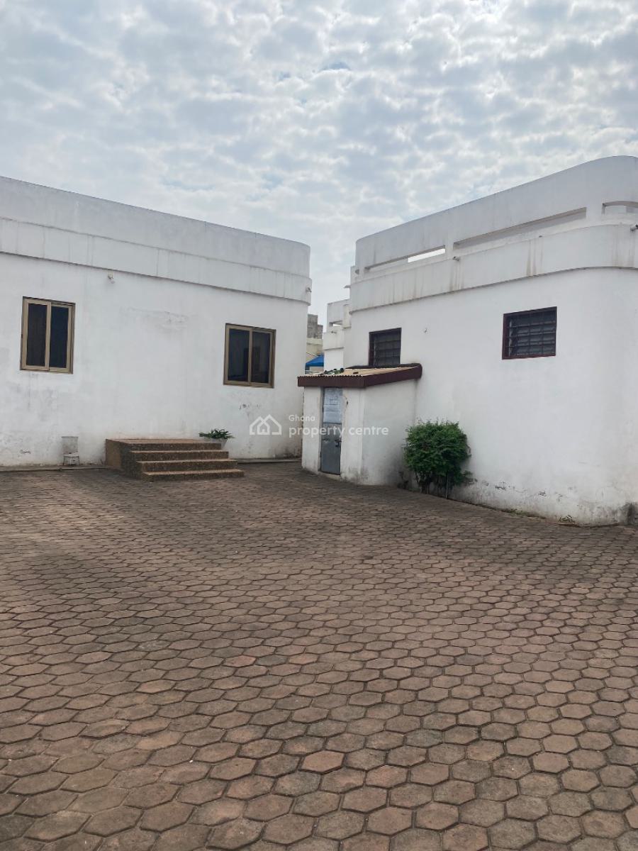6 Bedrms on 2 Plots at Achimota  Main Road, Cfc Estate Main Road Side, Achimota, Accra, Detached Duplex for Sale