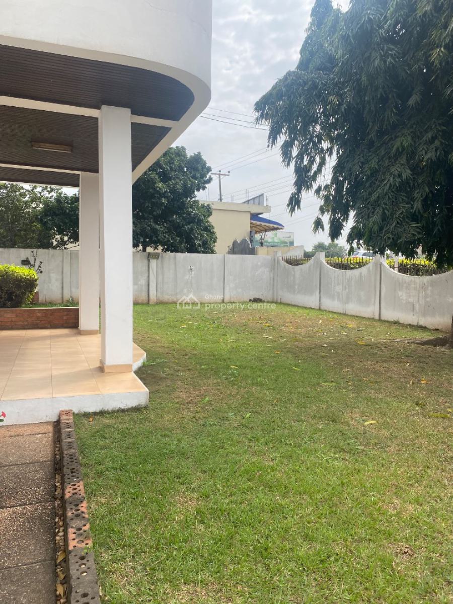 6 Bedrms on 2 Plots at Achimota  Main Road, Cfc Estate Main Road Side, Achimota, Accra, Detached Duplex for Sale