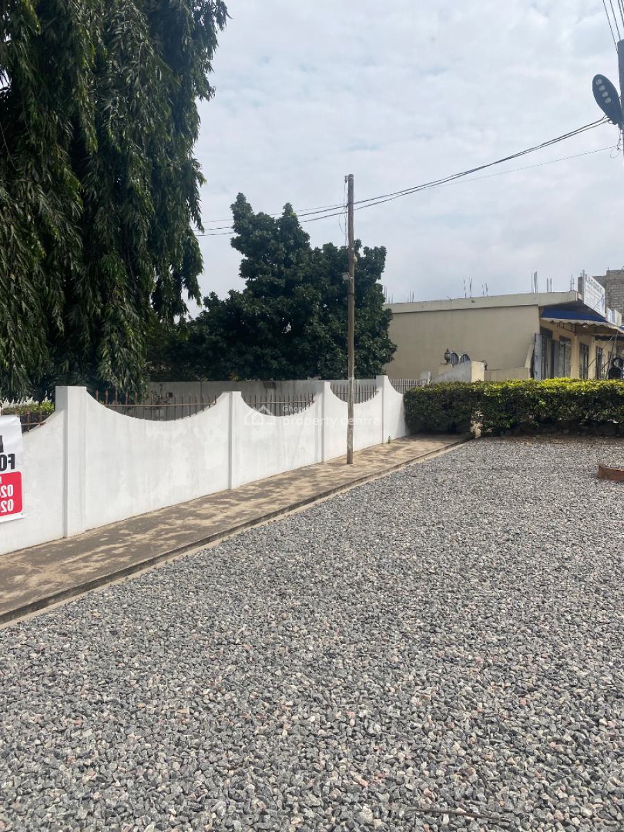 6 Bedrms on 2 Plots at Achimota  Main Road, Cfc Estate Main Road Side, Achimota, Accra, Detached Duplex for Sale