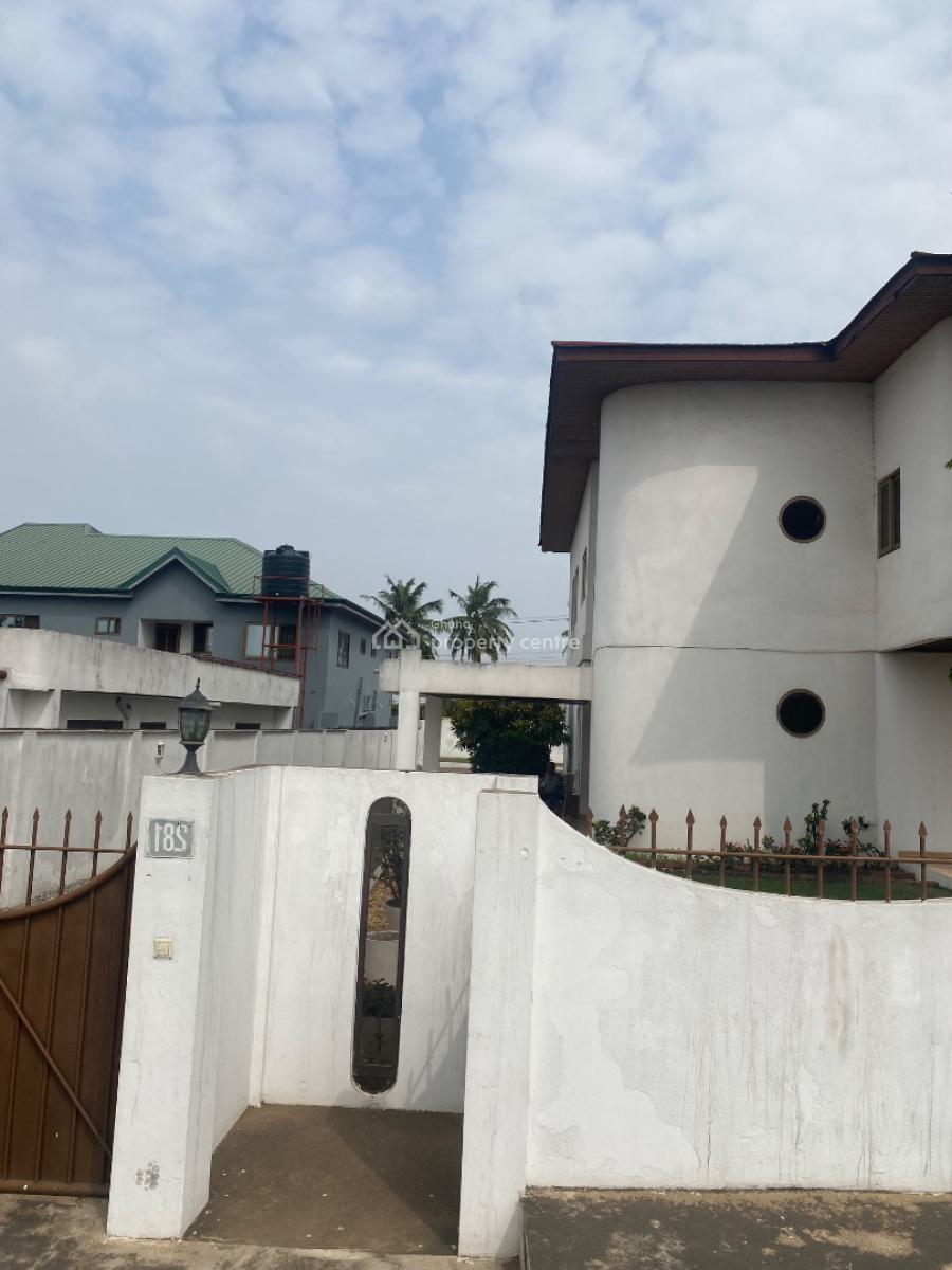6 Bedrms on 2 Plots at Achimota  Main Road, Cfc Estate Main Road Side, Achimota, Accra, Detached Duplex for Sale