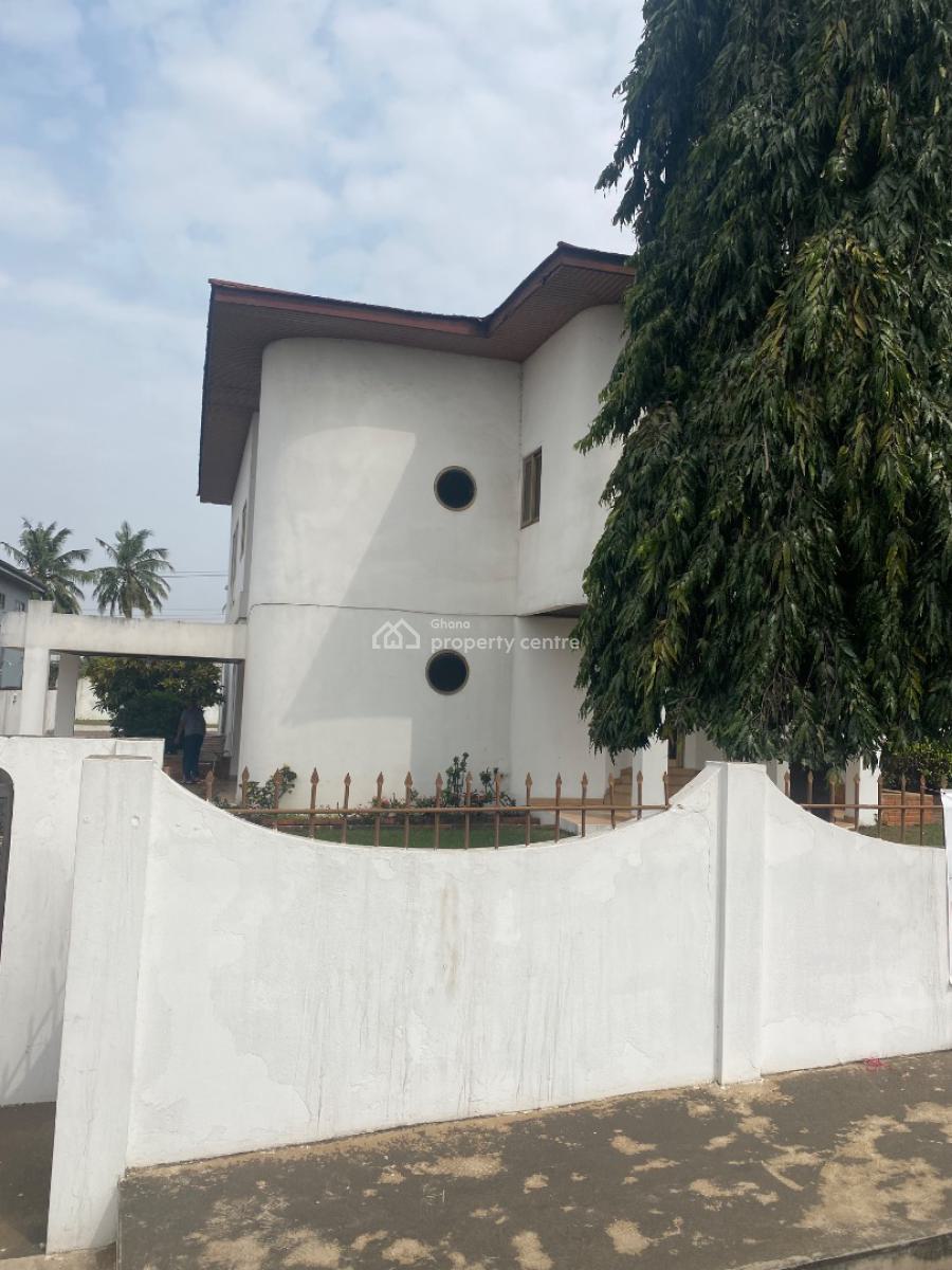 6 Bedrms on 2 Plots at Achimota  Main Road, Cfc Estate Main Road Side, Achimota, Accra, Detached Duplex for Sale
