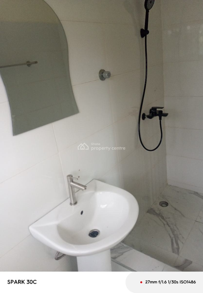 3 Bedroom House, Oyarefa, Oyarifa, La Nkwantanang Madina Municipal, Accra, Semi-detached Bungalow for Rent
