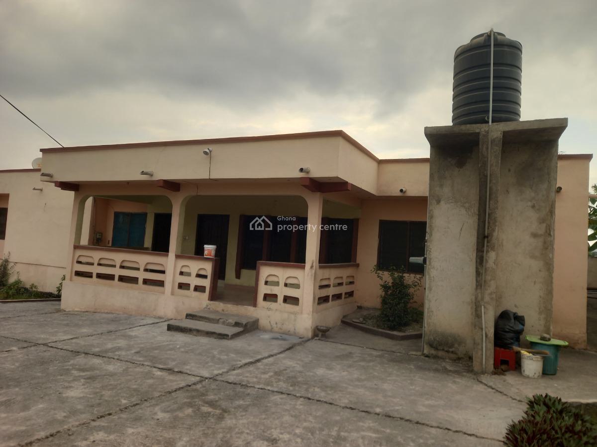 6 Bedrooms, Duase New Site, Near Buokrom Estate Junction., Kumasi Metropolitan, Ashanti, House for Sale