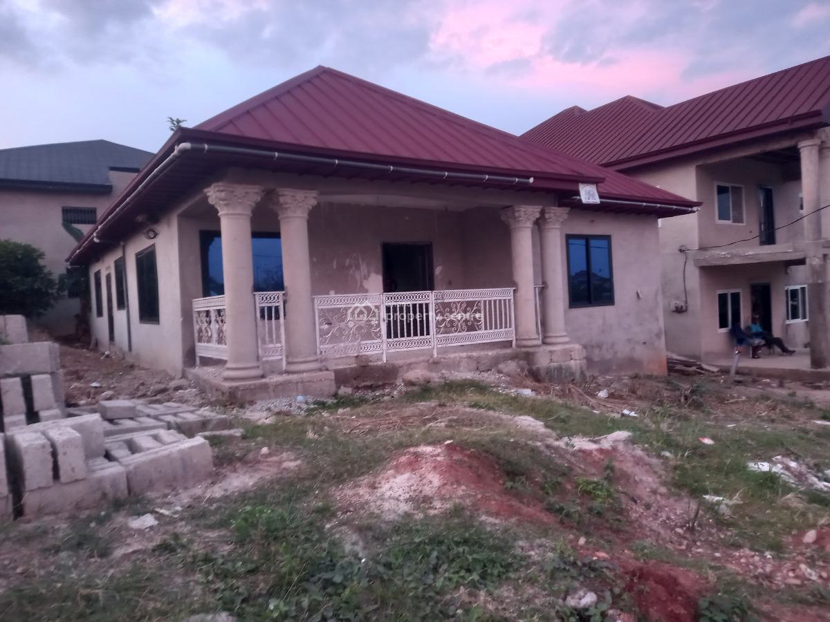 4 Bedrooms, Asuofia Kokoben, on Abrepo Road., Kumasi Metropolitan, Ashanti, House for Sale