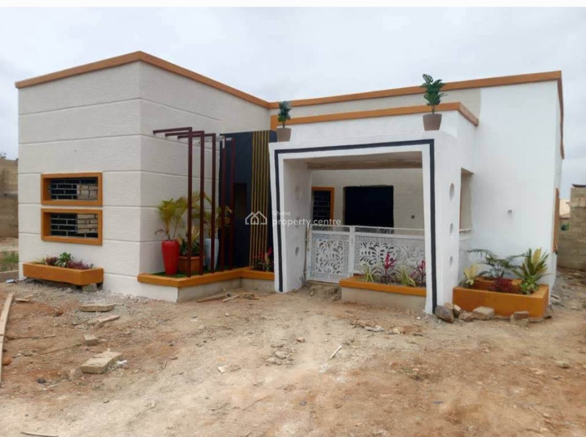 3 Bedrooms, Nkronsa Ampabame,  on Santasi Anwiankwanta Road., Kumasi Metropolitan, Ashanti, House for Sale