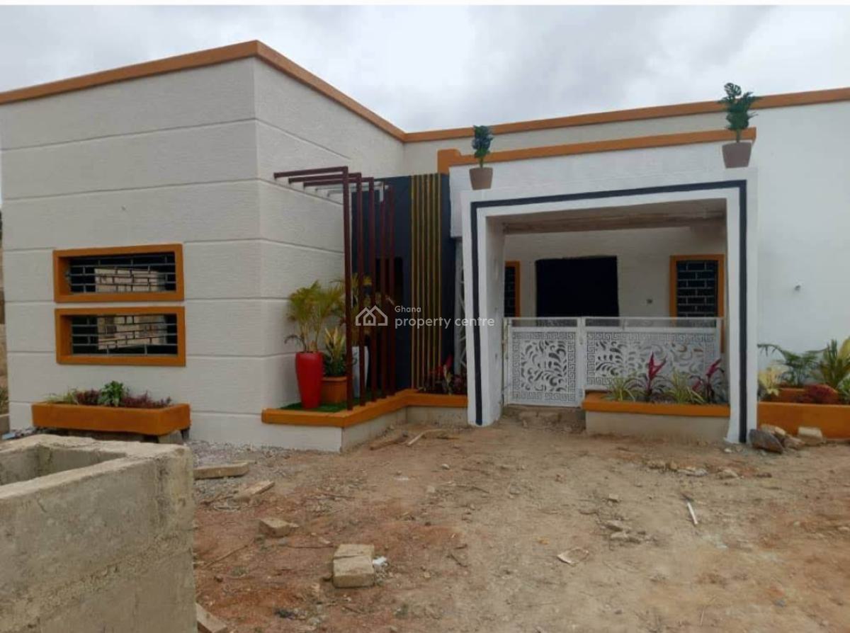 3 Bedrooms, Nkronsa Ampabame,  on Santasi Anwiankwanta Road., Kumasi Metropolitan, Ashanti, House for Sale