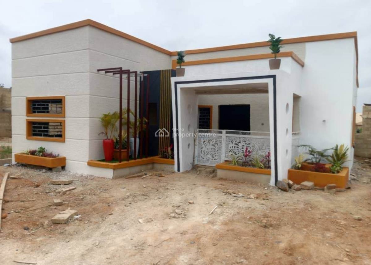 3 Bedrooms, Nkronsa Ampabame,  on Santasi Anwiankwanta Road., Kumasi Metropolitan, Ashanti, House for Sale