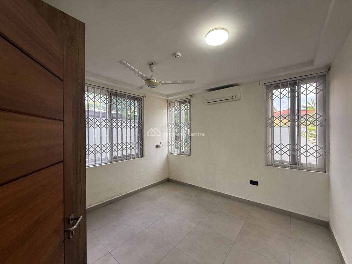 Serviced 2 Bedroom Apartment with Rooftop Terrace, Abelemkpe, Accra, Apartment for Rent