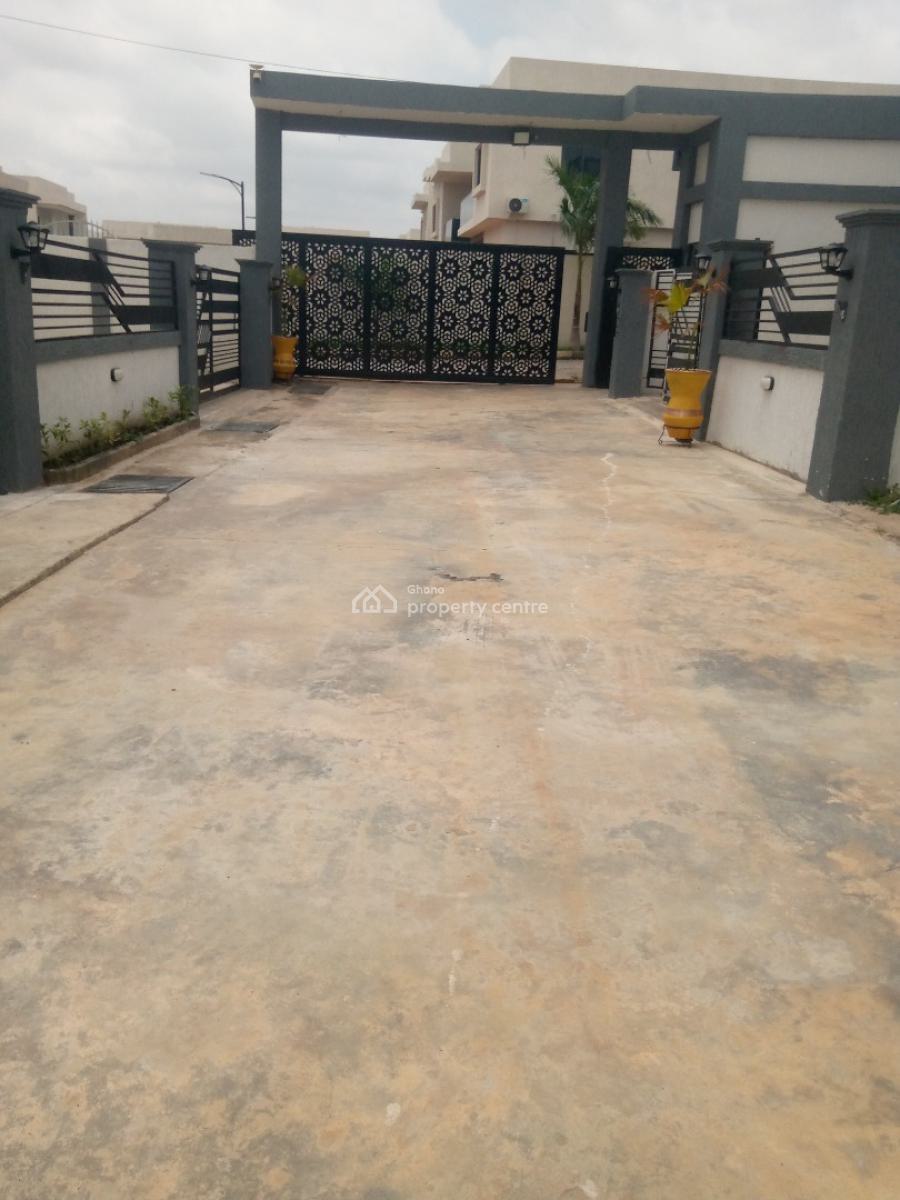 Luxury 3-bedroom Townhouse @ East Airport, East Airport, Airport Residential Area, Accra, Townhouse for Sale