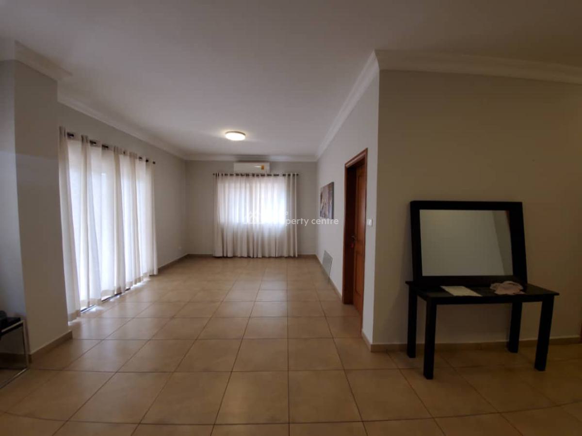 Semi Furnished 3bedroom Apartment @ Airport Residential Area, Airport Residential Area, Accra, Apartment for Rent