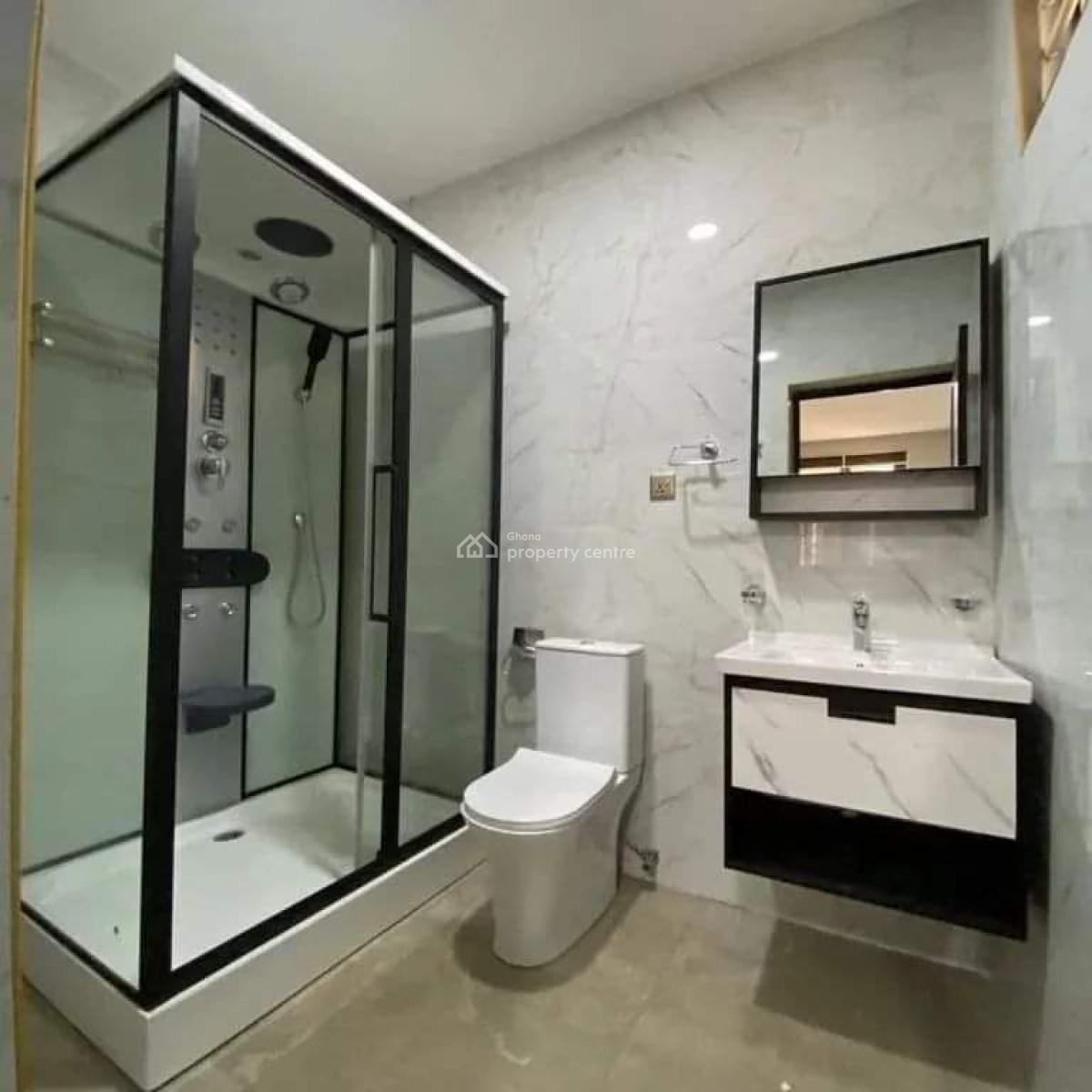 Executive 2-bedroom Smart Home @ Madina, La Nkwantanang Madina Municipal, Accra, Townhouse for Rent