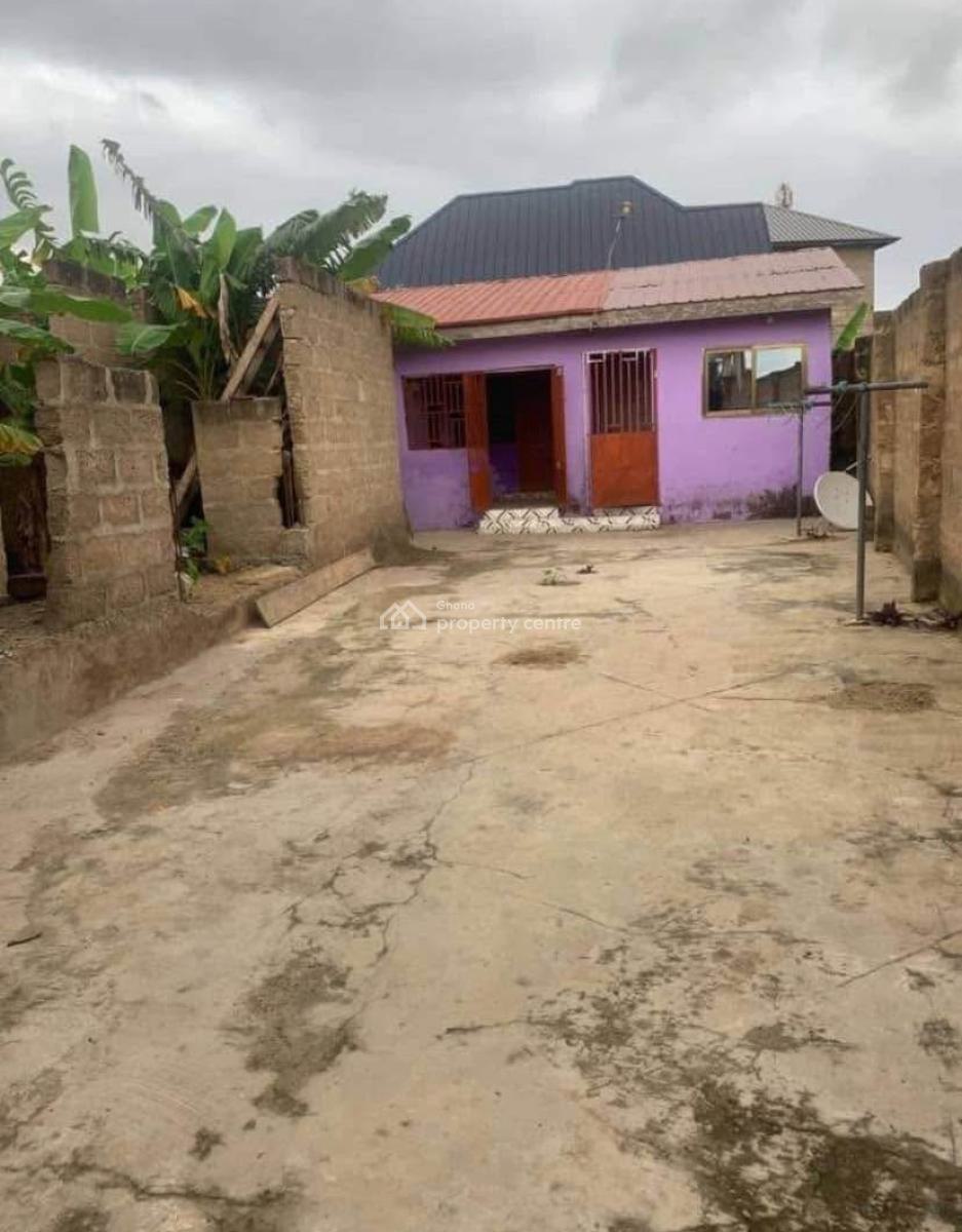 6 Bedrooms and 2 Stores @ Ablekuma Peace Village, Ablekuma Peace Village, Ga South Municipal, Accra, Block of Flats for Sale