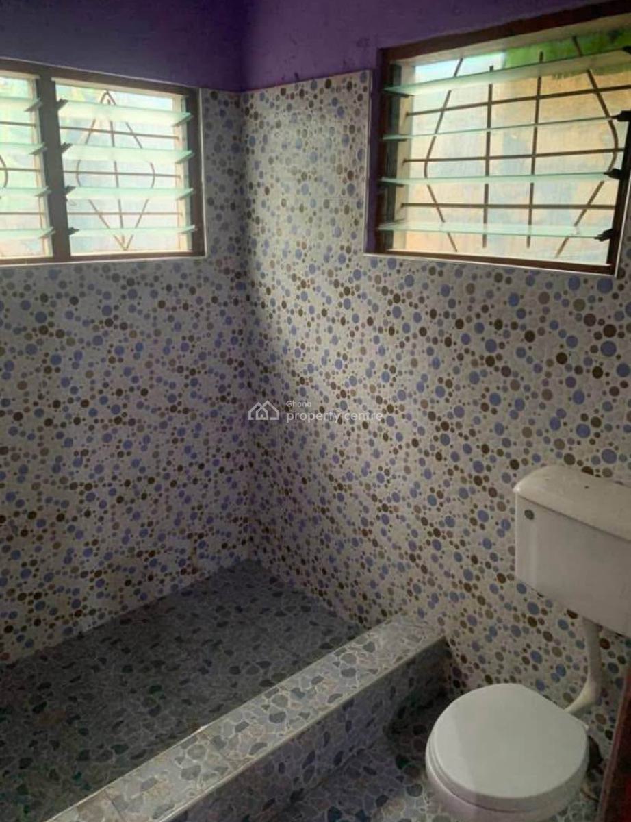 6 Bedrooms and 2 Stores @ Ablekuma Peace Village, Ablekuma Peace Village, Ga South Municipal, Accra, Block of Flats for Sale