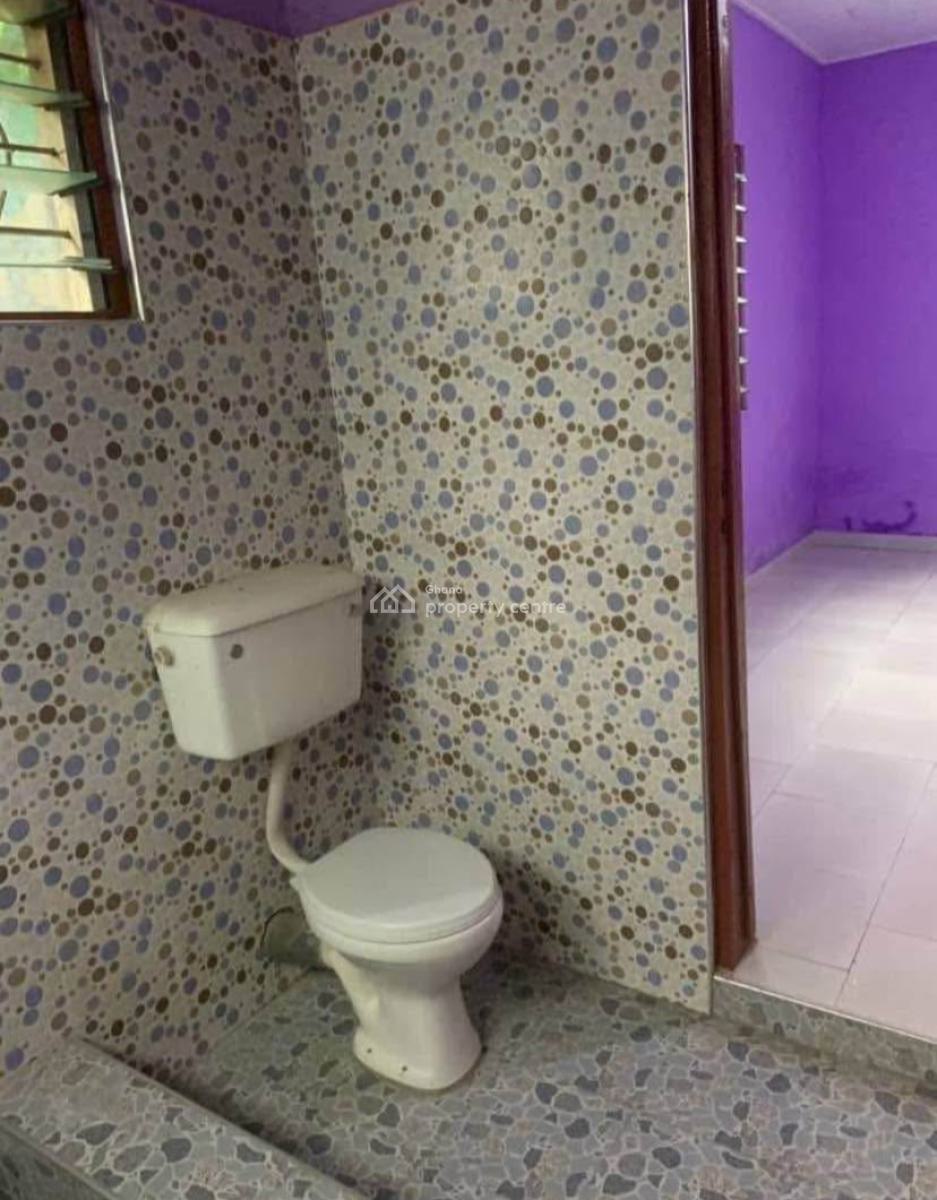 6 Bedrooms and 2 Stores @ Ablekuma Peace Village, Ablekuma Peace Village, Ga South Municipal, Accra, Block of Flats for Sale