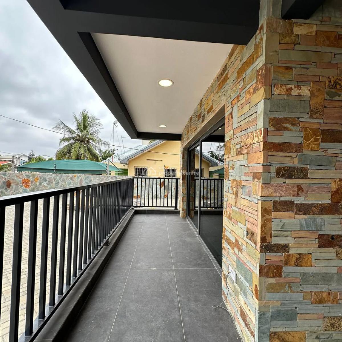 2 Bedrooms, Hfc, Spintex, Accra, Apartment for Rent