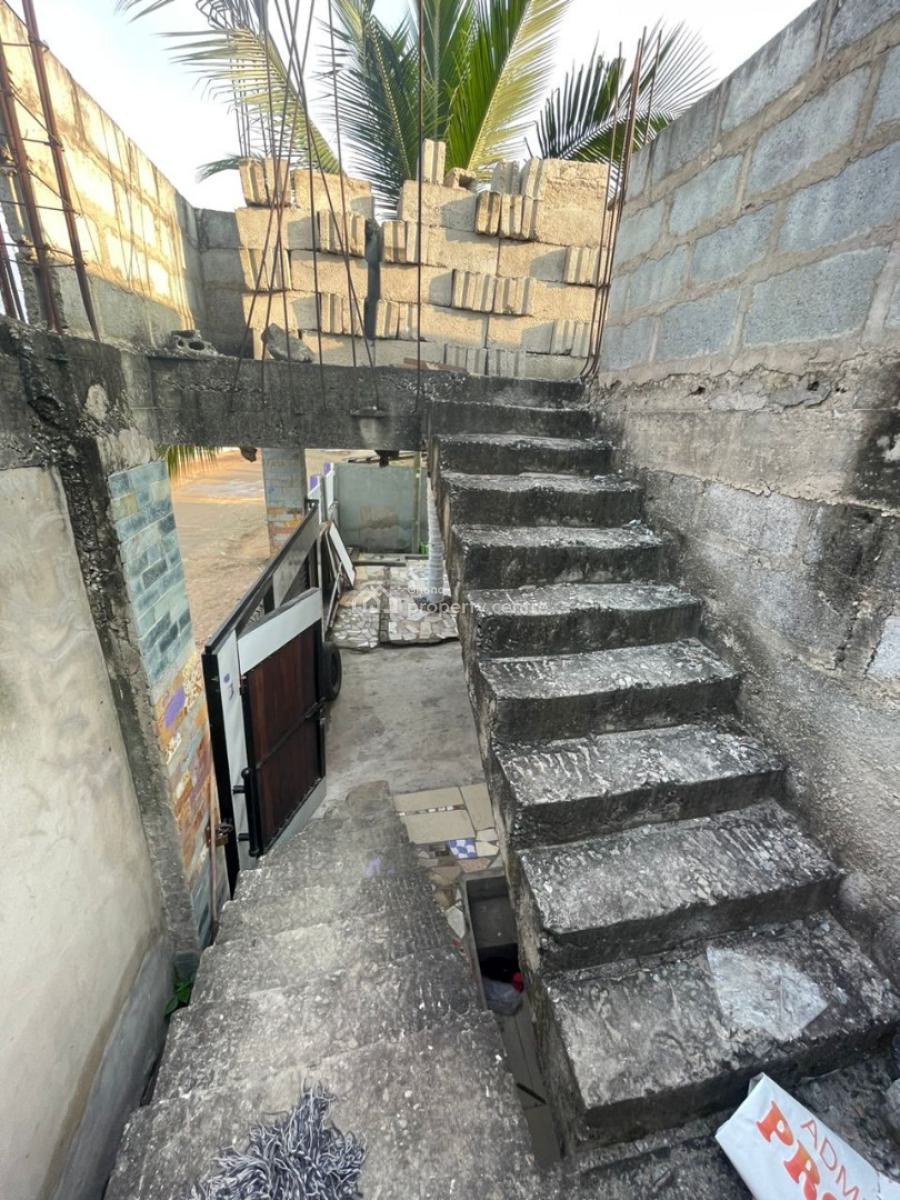 5 Bedrooms Completed Storey Foundation House, New Market Road, Kasoa, Awutu-senya East, Central Region, House for Sale