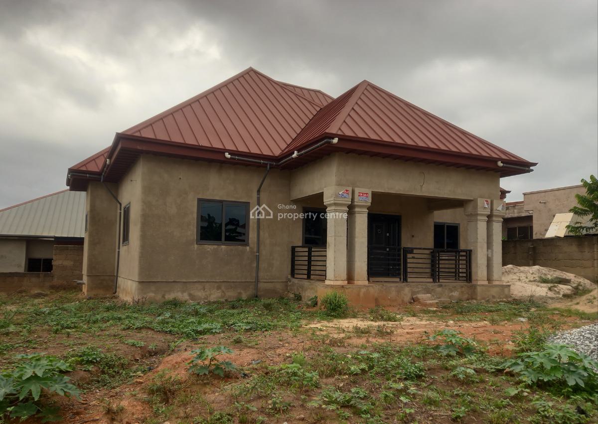 3 Bedrooms. ( on Full Plot), Meduma, on Tafo Pankrono Road., Kumasi Metropolitan, Ashanti, House for Sale