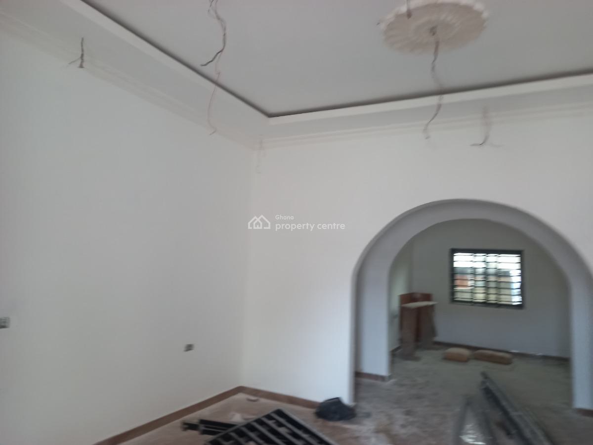 3 Bedrooms. ( on Full Plot), Meduma, on Tafo Pankrono Road., Kumasi Metropolitan, Ashanti, House for Sale