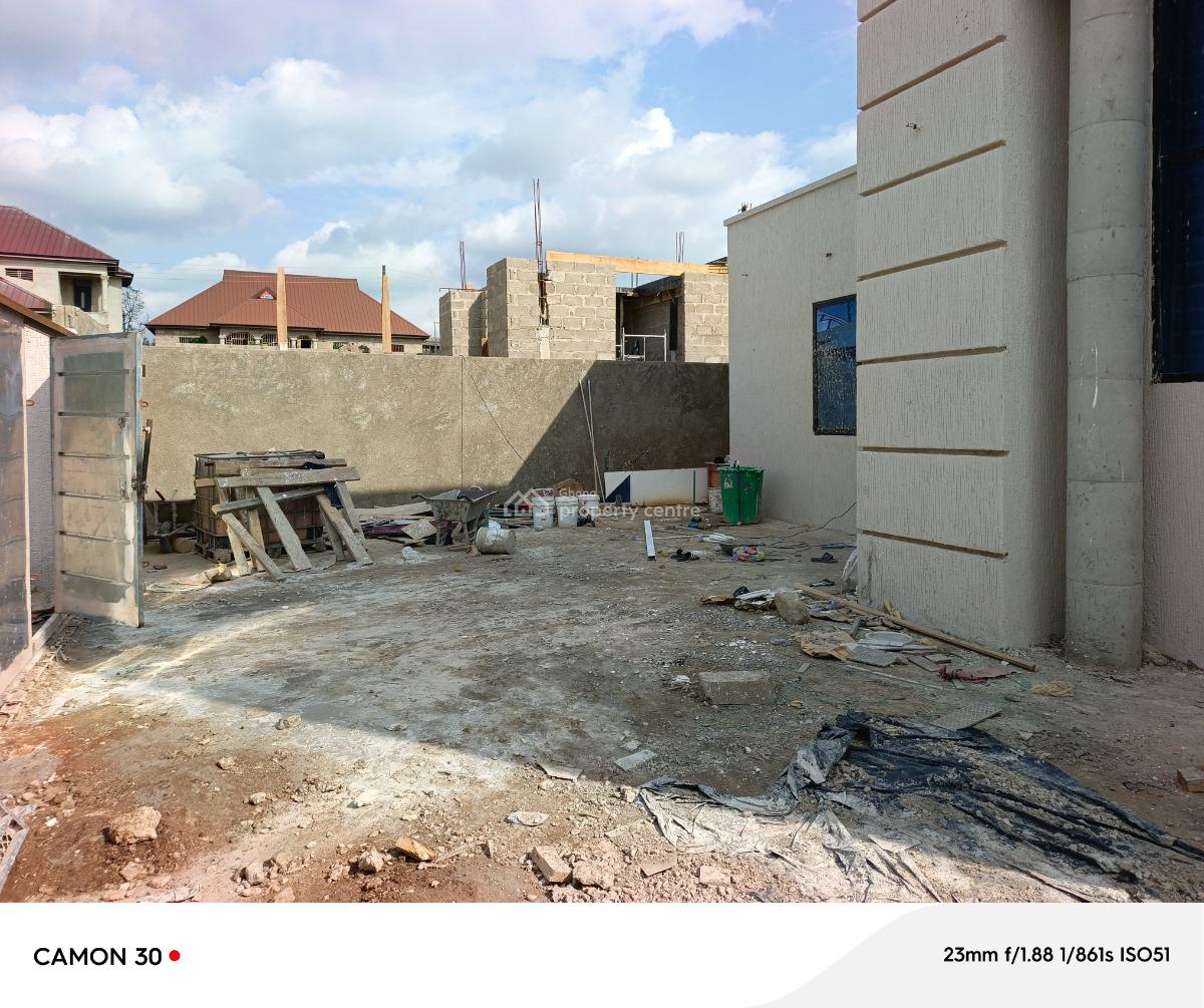 4 Bedrooms, Adesina. on Kenyasi Abrem Road., Kumasi Metropolitan, Ashanti, House for Sale