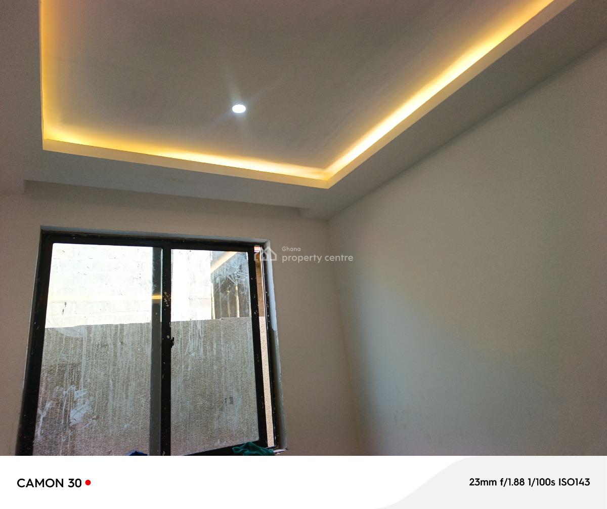 4 Bedrooms, Adesina. on Kenyasi Abrem Road., Kumasi Metropolitan, Ashanti, House for Sale