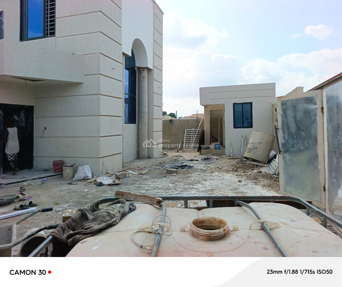 4 Bedrooms, Adesina. on Kenyasi Abrem Road., Kumasi Metropolitan, Ashanti, House for Sale