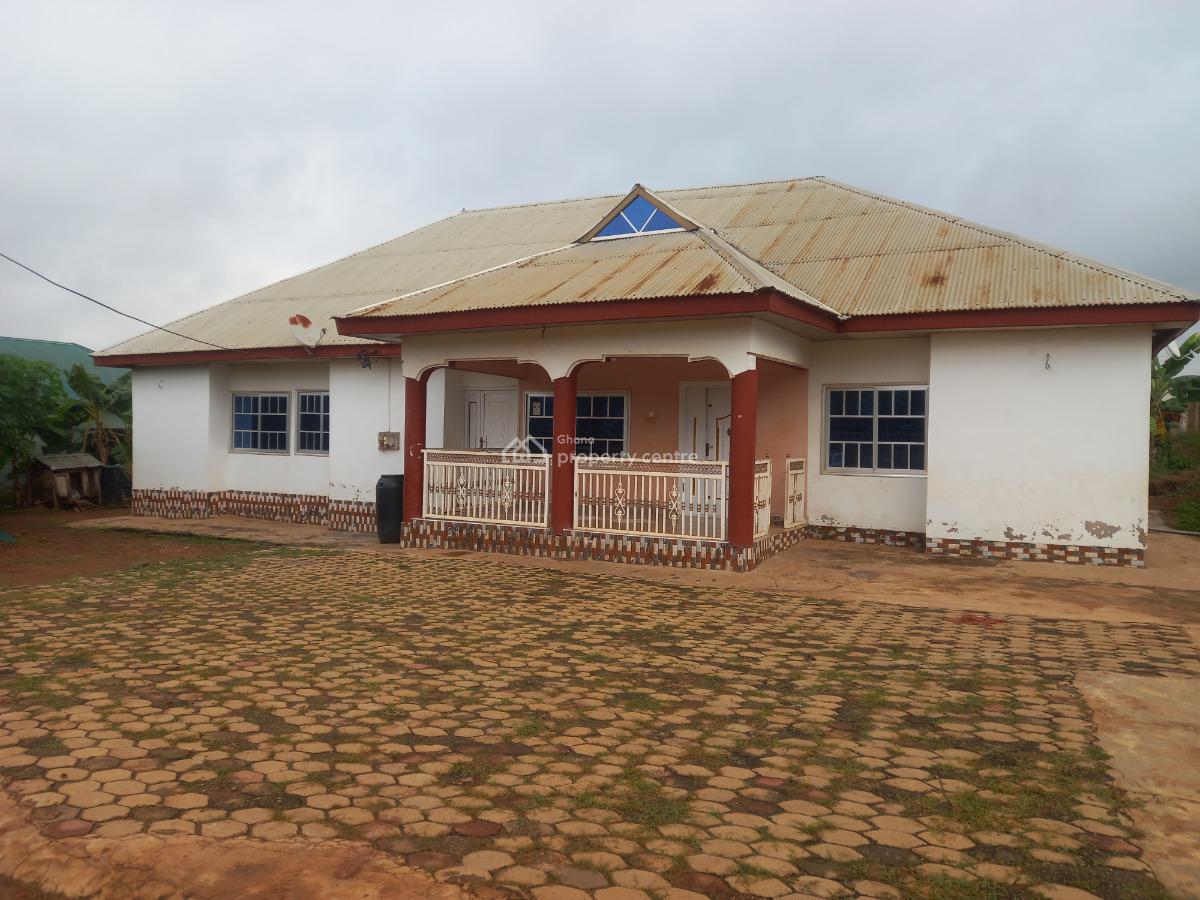 5 Bedrooms, Kodie Apagya, on Kronum Afrancho Offinso Road, Kumasi Metropolitan, Ashanti, House for Sale
