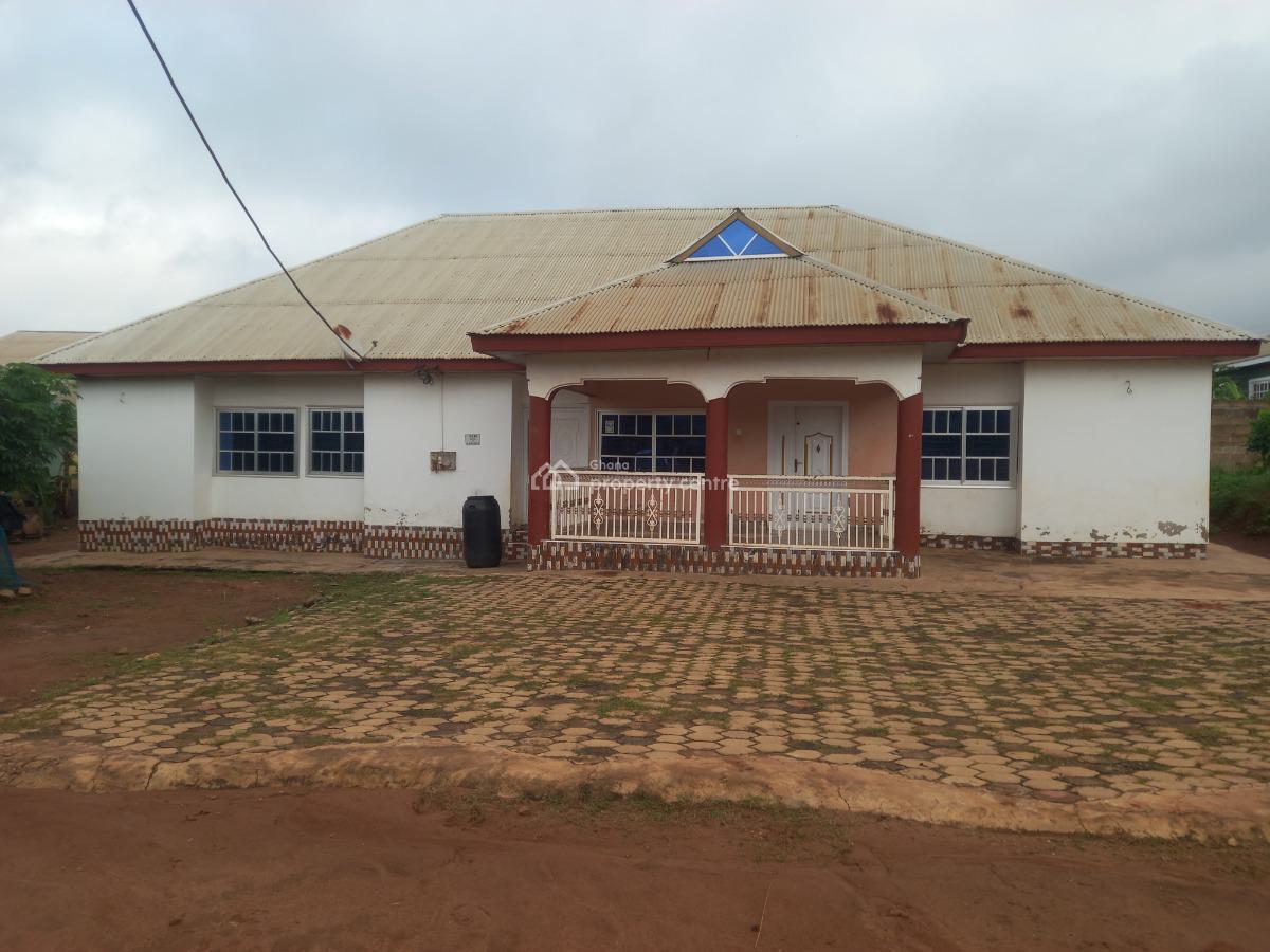 5 Bedrooms, Kodie Apagya, on Kronum Afrancho Offinso Road, Kumasi Metropolitan, Ashanti, House for Sale
