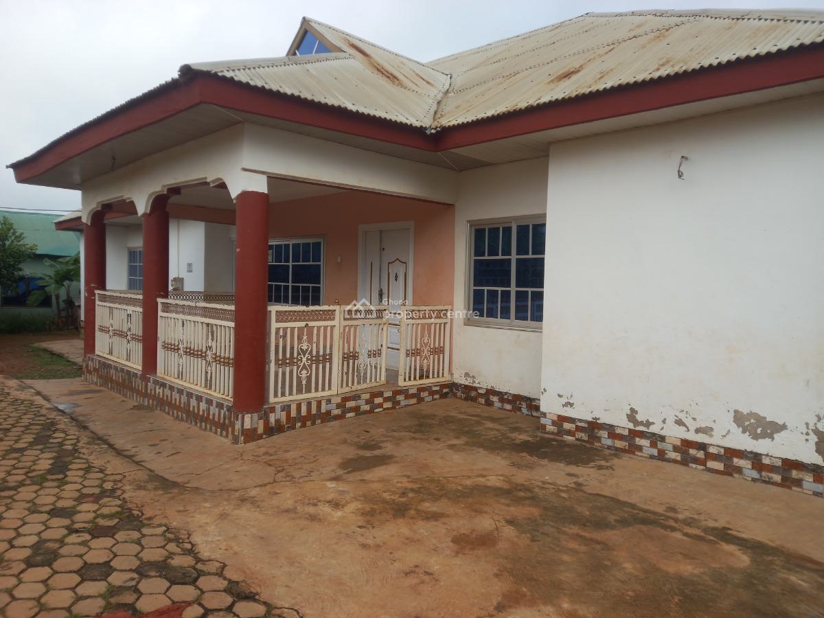 5 Bedrooms, Kodie Apagya, on Kronum Afrancho Offinso Road, Kumasi Metropolitan, Ashanti, House for Sale